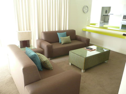 Grosvenor Beachfront Apartments Surfers Paradise - Accommodation Melbourne 8