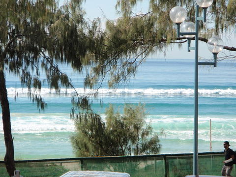 Grosvenor Beachfront Apartments Surfers Paradise - Accommodation Melbourne 11