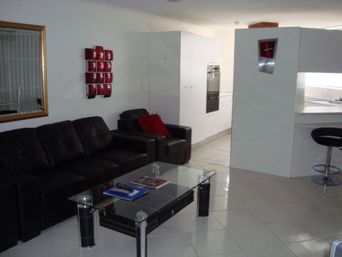 Grosvenor Beachfront Apartments Surfers Paradise - Accommodation Melbourne 36