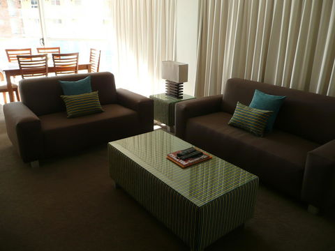 Grosvenor Beachfront Apartments Surfers Paradise - Accommodation Melbourne 25