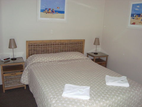 Grosvenor Beachfront Apartments Surfers Paradise - Accommodation Melbourne 13