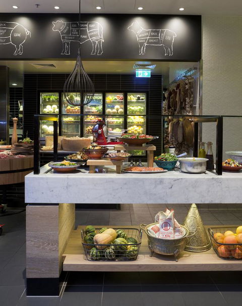 QT Gold Coast - Accommodation Melbourne 15