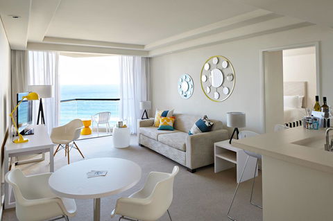 QT Gold Coast - Accommodation Melbourne 7