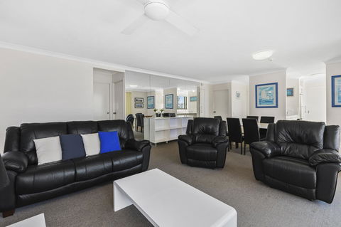 Columbia Beachfront Apartments On Rainbow Bay - Accommodation Melbourne 21