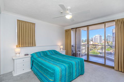 Columbia Beachfront Apartments On Rainbow Bay - Accommodation Melbourne 17