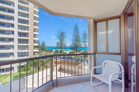 Columbia Beachfront Apartments On Rainbow Bay - Accommodation Melbourne 14
