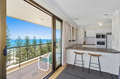Columbia Beachfront Apartments On Rainbow Bay - Accommodation Melbourne 28