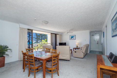 Columbia Beachfront Apartments On Rainbow Bay - Accommodation Melbourne 13