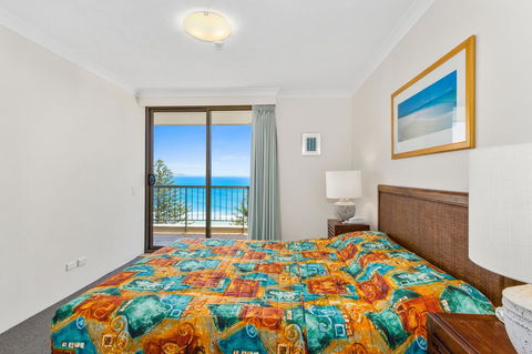Columbia Beachfront Apartments On Rainbow Bay - Accommodation Melbourne 33