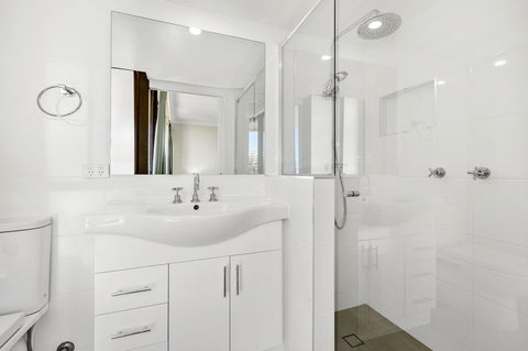 Columbia Beachfront Apartments On Rainbow Bay - Accommodation Melbourne 19