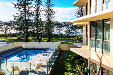 Seacrest Beachfront Apartments Surfers Paradise - Accommodation Melbourne 40