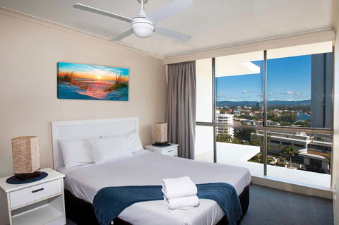 Seacrest Beachfront Apartments Surfers Paradise - Accommodation Melbourne 17