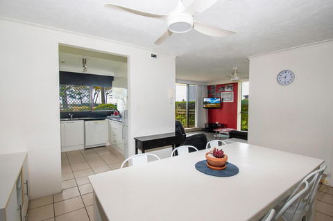 Seacrest Beachfront Apartments Surfers Paradise - Accommodation Melbourne 14