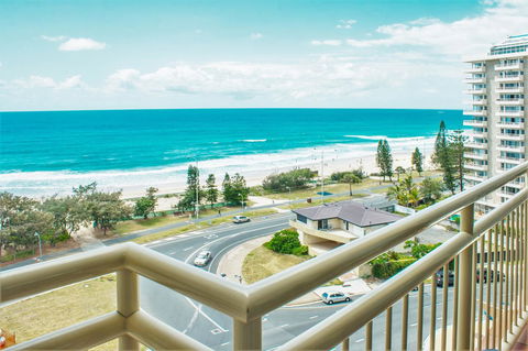 Seacrest Beachfront Apartments Surfers Paradise - Accommodation Melbourne 11