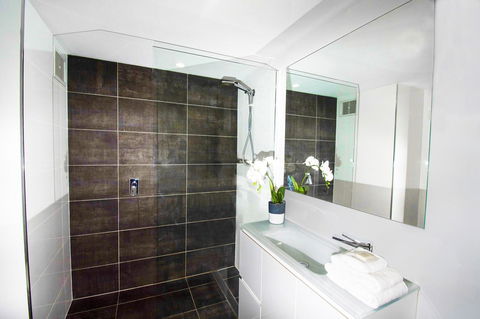 Seacrest Beachfront Apartments Surfers Paradise - Accommodation Melbourne 22