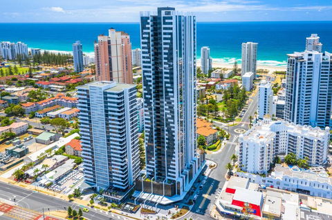 Qube Broadbeach Ocean View Apartments - Accommodation Melbourne 0