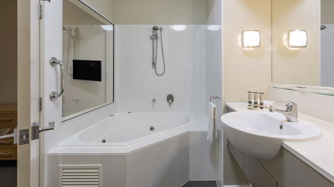 Oaks Hervey Bay Resort And Spa - Accommodation Melbourne 11