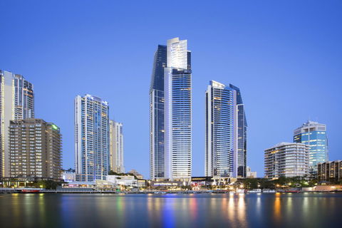 Mantra Circle On Cavill - Accommodation Melbourne 0