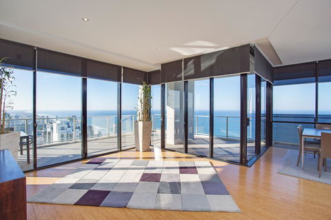 Mantra Circle On Cavill - Accommodation Melbourne 1