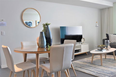 Gold Coast Private Apartments - H Residences, Surfers Paradise - Accommodation Melbourne 8