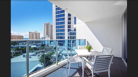 Gold Coast Private Apartments - H Residences, Surfers Paradise - Accommodation Melbourne 35