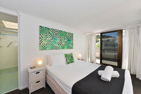 Seascape Holidays - Tropical Reef Apartments - Accommodation Melbourne 7