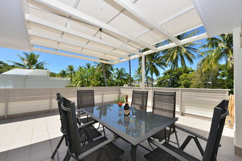 Seascape Holidays - Tropical Reef Apartments - Accommodation Melbourne 5