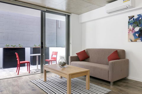 Direct Collective - Pavilion And Governor On Brookes - Accommodation Melbourne 7