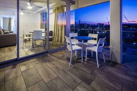 Direct Collective - Pavilion And Governor On Brookes - Accommodation Melbourne 14