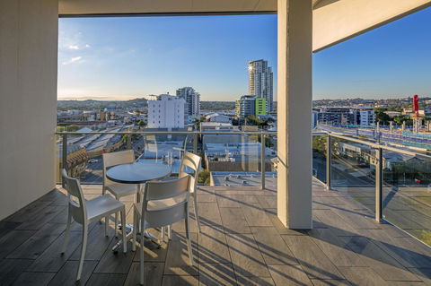 Direct Collective - Pavilion And Governor On Brookes - Accommodation Melbourne 1