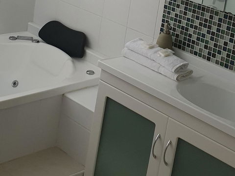 Oceania On Burleigh Beach - Accommodation Melbourne 17