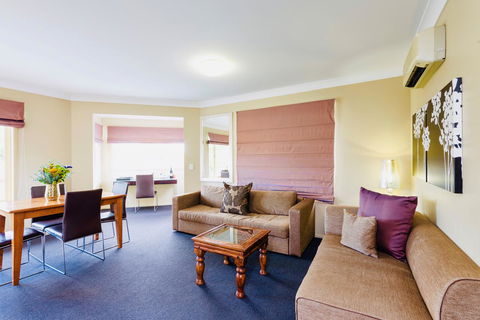 Ambassador On Ruthven - Accommodation Melbourne 28