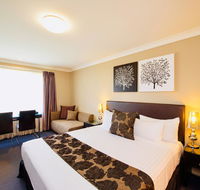 Best Western Plus Ambassador On Ruthven Motor Inn - Accommodation Melbourne