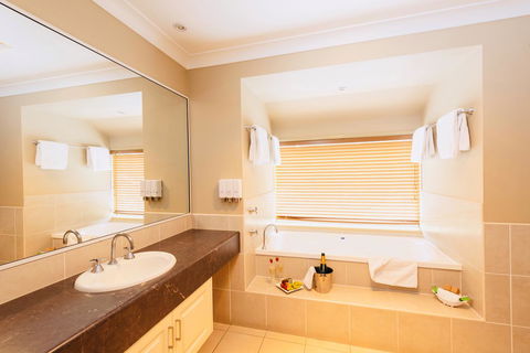 Ambassador On Ruthven - Accommodation Melbourne 8