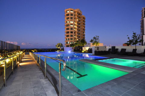 Luxury 3 Bedroom In Heart Of Broadbeach - Accommodation Melbourne 11
