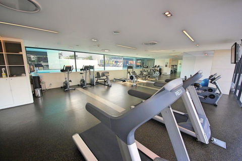 Luxury 3 Bedroom In Heart Of Broadbeach - Accommodation Melbourne 9