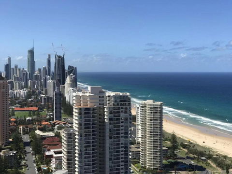 Luxury 3 Bedroom In Heart Of Broadbeach - Accommodation Melbourne 1