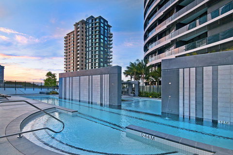 Luxury 3 Bedroom In Heart Of Broadbeach - Accommodation Melbourne 5