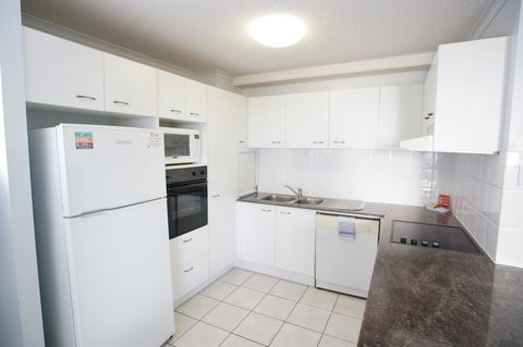 San Marino By The Sea Apartments - Accommodation Melbourne 3