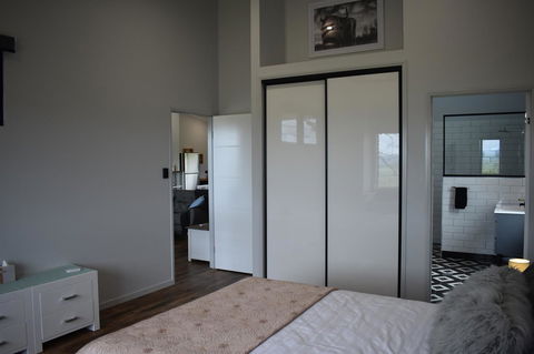 Ironbark House - Accommodation Melbourne 23
