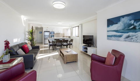 South Pacific Plaza - Official - Accommodation Melbourne 3