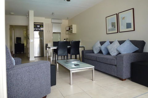 5231 BEACH CLUB PENTHOUSE - Accommodation Melbourne 1