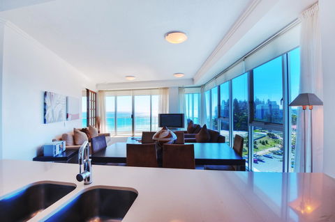 Reflection On The Sea - Accommodation Melbourne 6