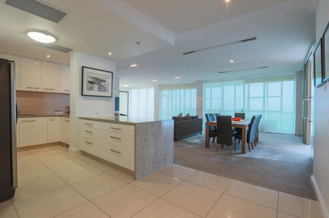 Reflection On The Sea - Accommodation Melbourne 13