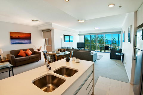 Reflection On The Sea - Accommodation Melbourne 17