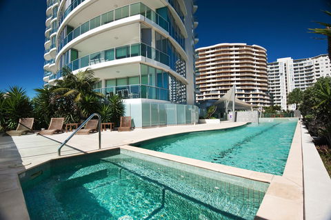 Reflection On The Sea - Accommodation Melbourne 0
