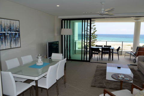Pure Kirra - Accommodation Melbourne 6