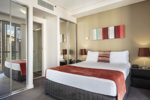Evolution Apartments - Accommodation Melbourne 14