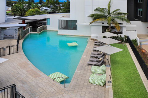 Element On Coolum Beach - Melbourne 4u 7