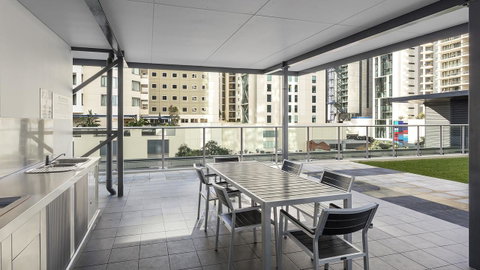 Oaks Brisbane Festival Suites - Accommodation Melbourne 13